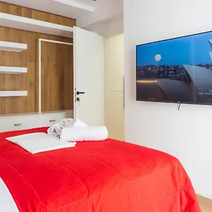 https://new-modern-style-home-next-to-the-train-station.hotels-of-thessaloniki.com